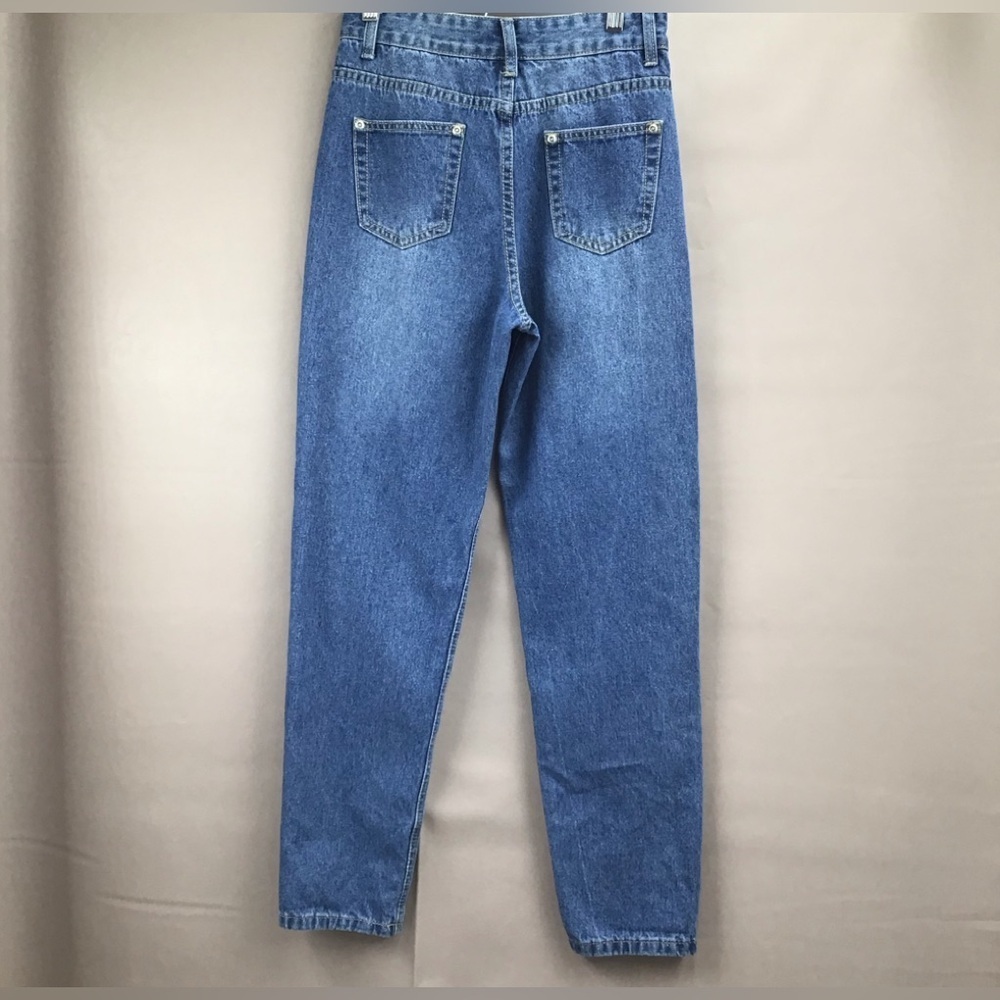 PrettyLittleThing Boyfriend Indigo Denim Woman Jeans - Picture 3 of 9